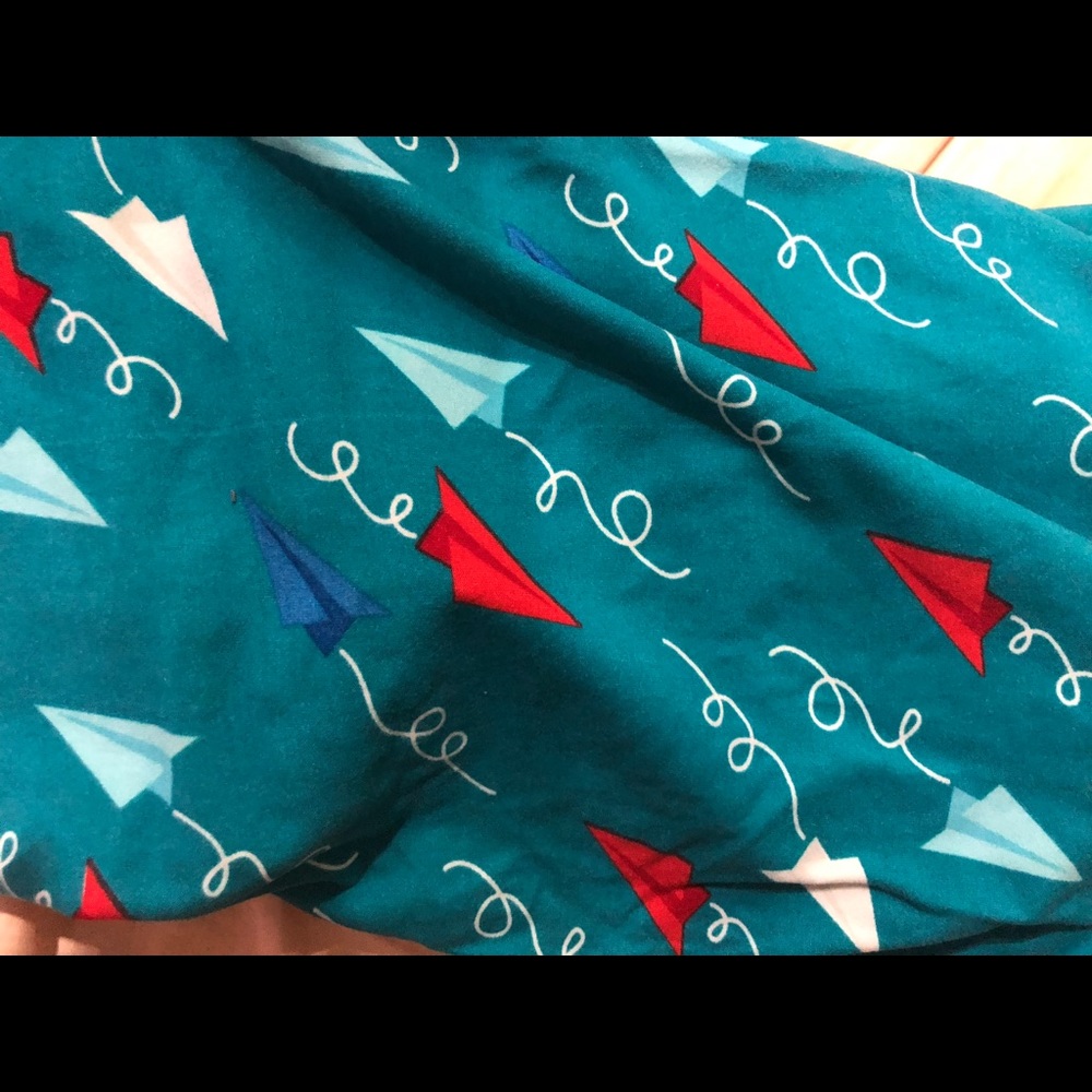 Lularoe paper airplane leggings